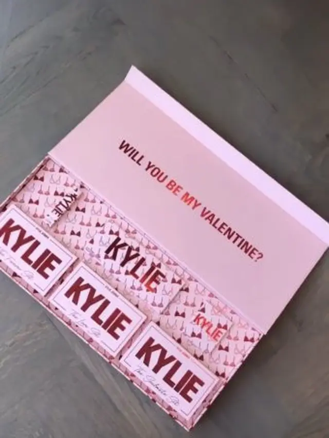 Klylie Jenner Luncurkan Koleksi Makeup untuk Valentine