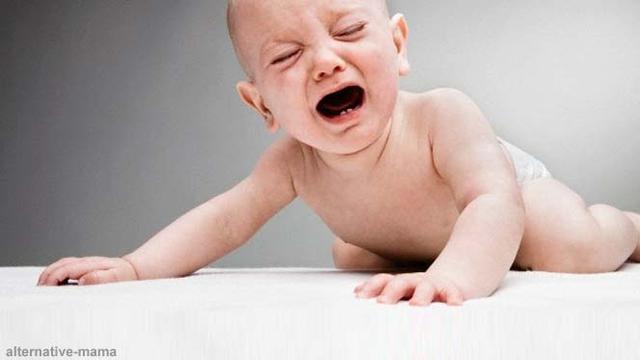 Foto Anak  Bayi Nangis Lucu