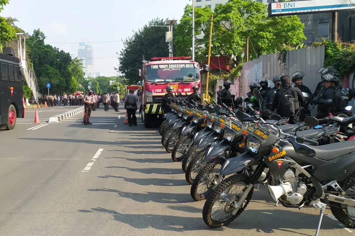 Suasana depan Gedung KPK jelang demo BEM SI