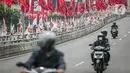 Sementara itu, Badan Pengawas Pemilu (Bawaslu) DKI Jakarta meminta partai politik yang menggunakan bendera atau spanduk untuk kampanye bisa menaati peraturan. Salah satunya tidak menancapkan bendera partai di sembarang tempat. (Liputan6.com/Faizal Fanani)