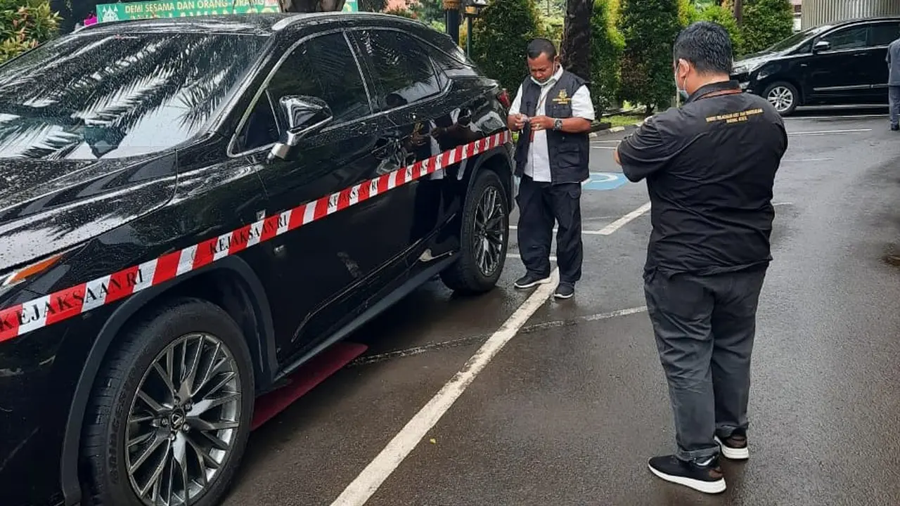 Kejaksaan Agung (Kejagung) menyita mobil dalam kasus korupsi PT Asabri.