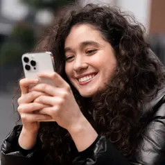 Zodiak yang Sering Tidak Nyambung Saat Chatting copyright/freepik/frimufilms
