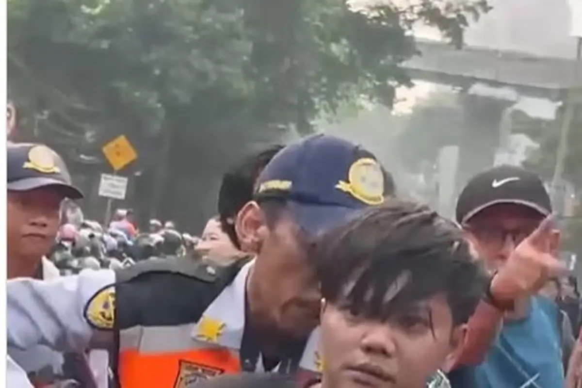 Jambret ditangkap Dishub saat hendak kabur. (Dok. Tangkapan Layar Instagram @sekitar_jaksel)