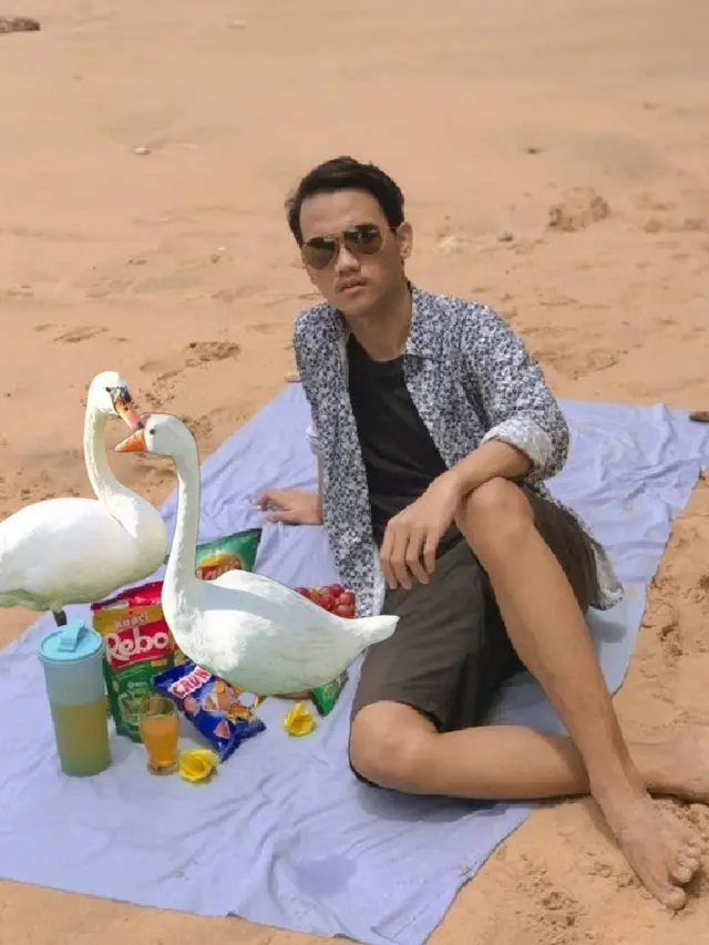 Pria Ini Minta Fotonya saat Piknik Diedit, 8 Hasilnya Bikin Tepuk Jidat