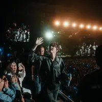 Kyuhyun di konser "Restart" di Tennis Indoor, Jakarta, Sabtu (18/5/2024). [Foto: Istimewa]