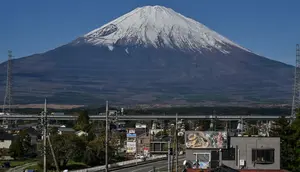 Demi Mendaki, Ayah Tega Tinggalkan Anak 7 Tahun di Gunung Fuji