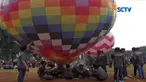Balon harus menggunakan tali pengikat dengan ketinggian maksimal 150 meter.