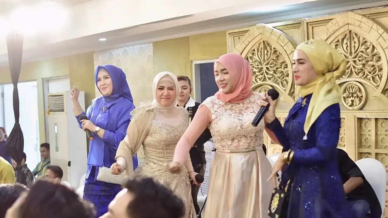 Pedangdut senior di acara pernikahan Ine Sinthya (Foto: Instagram @inesinthya)