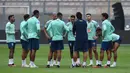 Saat ini, Timnas Brasil berada di posisi teratas dengan nilai tiga. (Photo by CRIS BOURONCLE / AFP)