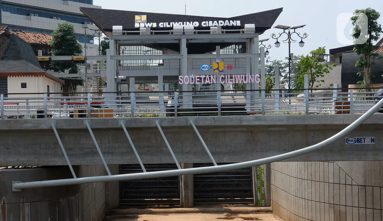 Sodetan Ciliwung di Bidara Cina, Jatinegara, Jakarta, Senin (31/7/2023). Sodetan Ciliwung diresmikan oleh Presiden Joko Widodo atau Jokowi pada hari ini. (merdeka.com/Imam Buhori)