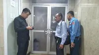 KPK Geledah Ruang Kerja Wakil Ketua Komisi VII DPR Eni Maulani. (Merdeka.com/Sania Mashani)