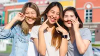 10 Kebiasaan Langka yang Membuat Seseorang Menarik, Bukan Sekadar Soal Penampilan