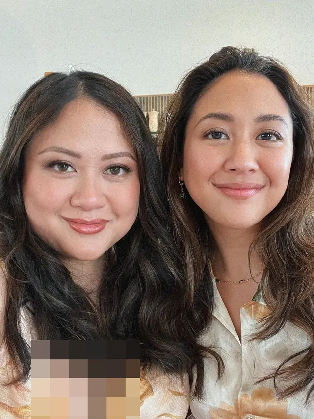 Jarang Tersorot, Ini 6 Potret Sherina Munaf dan Kakaknya yang Sedang Hamil