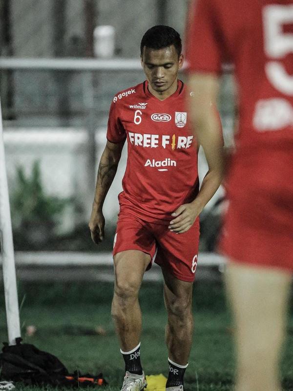 termasuk irfan bachdim, ini daftar 18 pemain persis solo untuk liga 1 musim depan