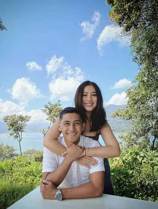 Tyna Kanna dan Kenang Mirdad (Instagram/kenangmirdad)