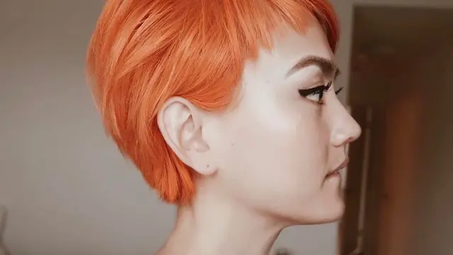 6 Gaya Rambut Ikonis Agnez Mo, dari Hitam Natural hingga Setengah Botak