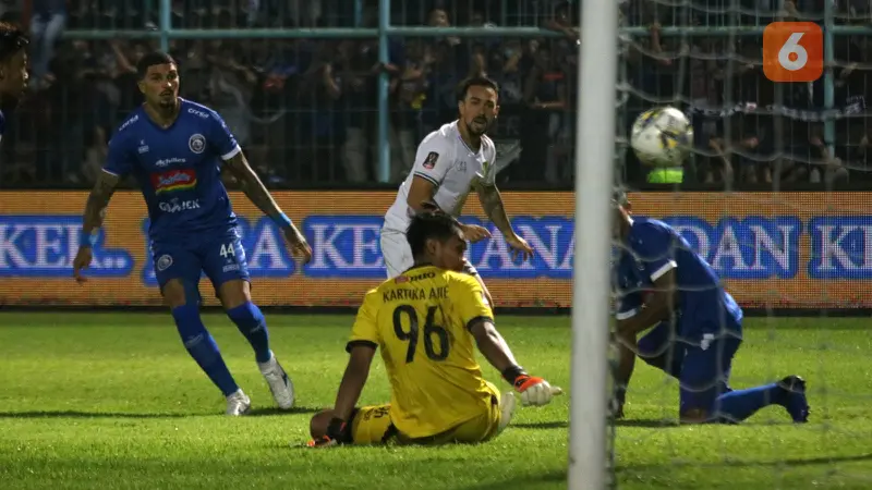 Arema FC vs Persebaya Surabaya