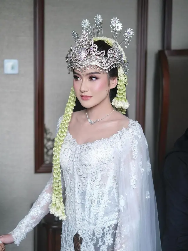 Detail Tampilan Makeup Pernikahan Salshabilla Adriani Saat Akad Nikah dan Resepsi, Mana yang Jadi Favoritmu?