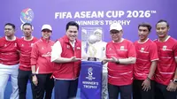 PSSI dan Pemprov DKI Jakarta Pamerkan Trofi FIFA ASEAN Cup 2026 di CFD Bundaran HI: Jadi Sasaran Swafoto Warga