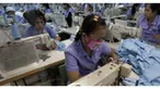  Pekerja Indonesia khawatir investor yang menanamkan modalnya di dalam negeri lebih memilih pekerja asing ketimbang pekerja lokal pada era Masyarakat Ekonomi ASEAN (MEA) saat ini.