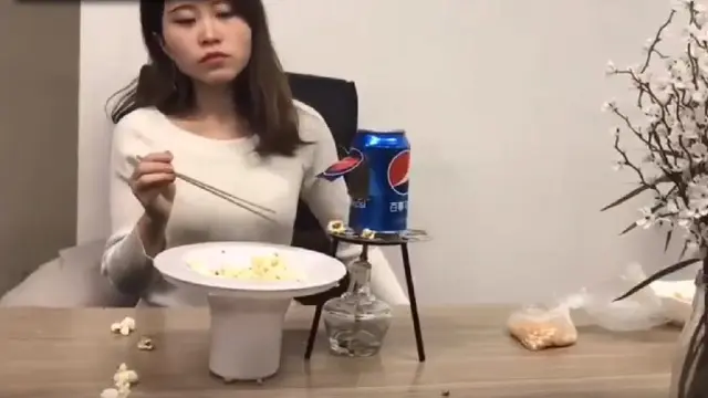 Ikuti Cara YouTuber Memasak, Remaja Ini Alami Hal Tak Terduga