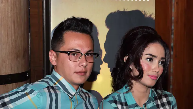 Ussy Sulistiawaty dan Andhika Pratama