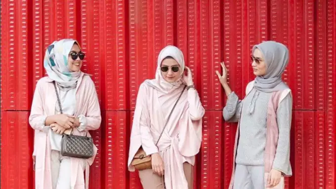 [Bintang] Padu padan hijab warna pastel