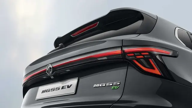 Pilih Mobil Listrik atau Hybrid? MGS5 EV dan MG ZS Hybrid+ Tawarkan Keunggulan Berbeda di GIIAS 2026