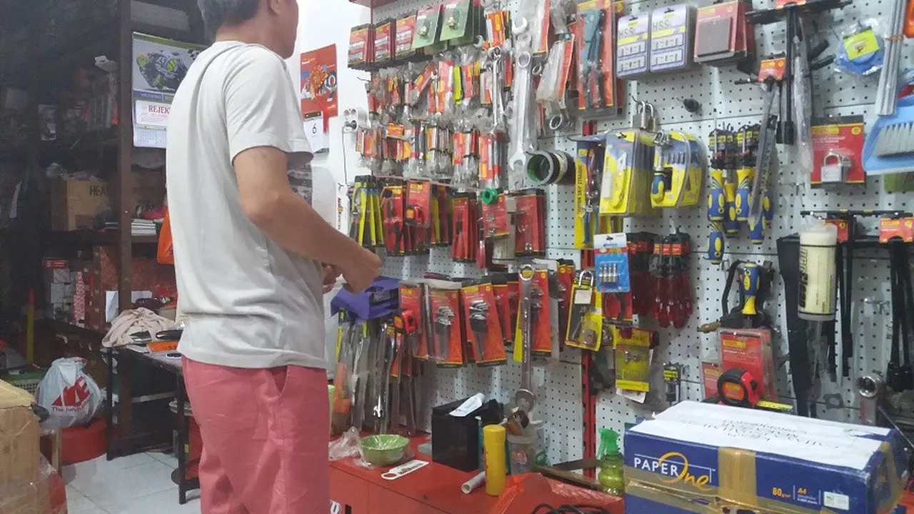 Pedagang etnis tionghoa di Makassar berharap Pemilu 2019 berjalan damai dan aman (Liputan6.com/ Eka Hakim)