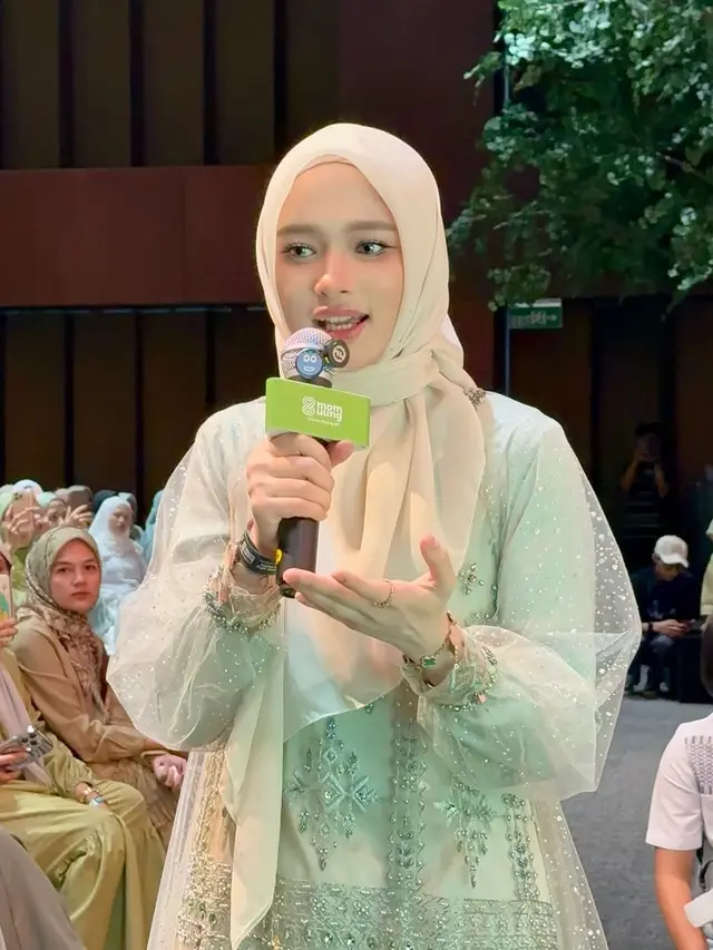 6 Penampilan Artis di Kajian Ustaz Hilman Fauzi, dari Inara Rusli hingga Kiky Saputri