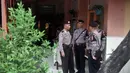 Penjagaan dilakukan selama UN berlangsung yang dimulai 5 Mei 2014 secara serentak di seluruh wilayah nusantara (Liputan6.com/Johan Tallo)