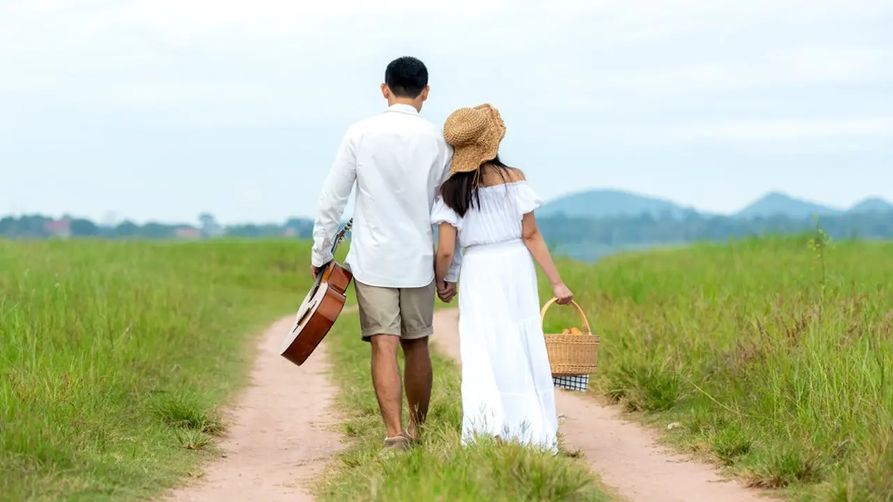 couple bahagia romantis