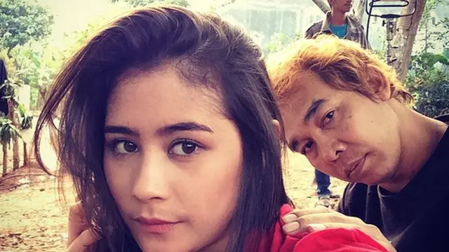 Bosan, Pegang Rambut jadi Gaya Selfie Andalan Prilly di Instagram
