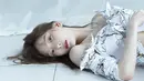 Tak hanya soal musik, penampilan Taeyeon juga sedikit berbeda. Di dalam MV Something New, ia tampil cantik, elegan, dan sedikit garang. (Foto: instagram.com/taeyeon_ss)