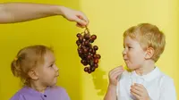 ilustrasi tips merayu anak untuk makan buah/pexels