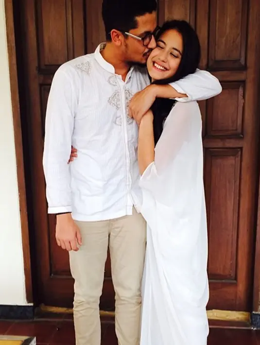 Keakraban Pevita dan Keenan Pearce saat Lebaran di tahun 2014. (Via Instagram/@pevpearce)