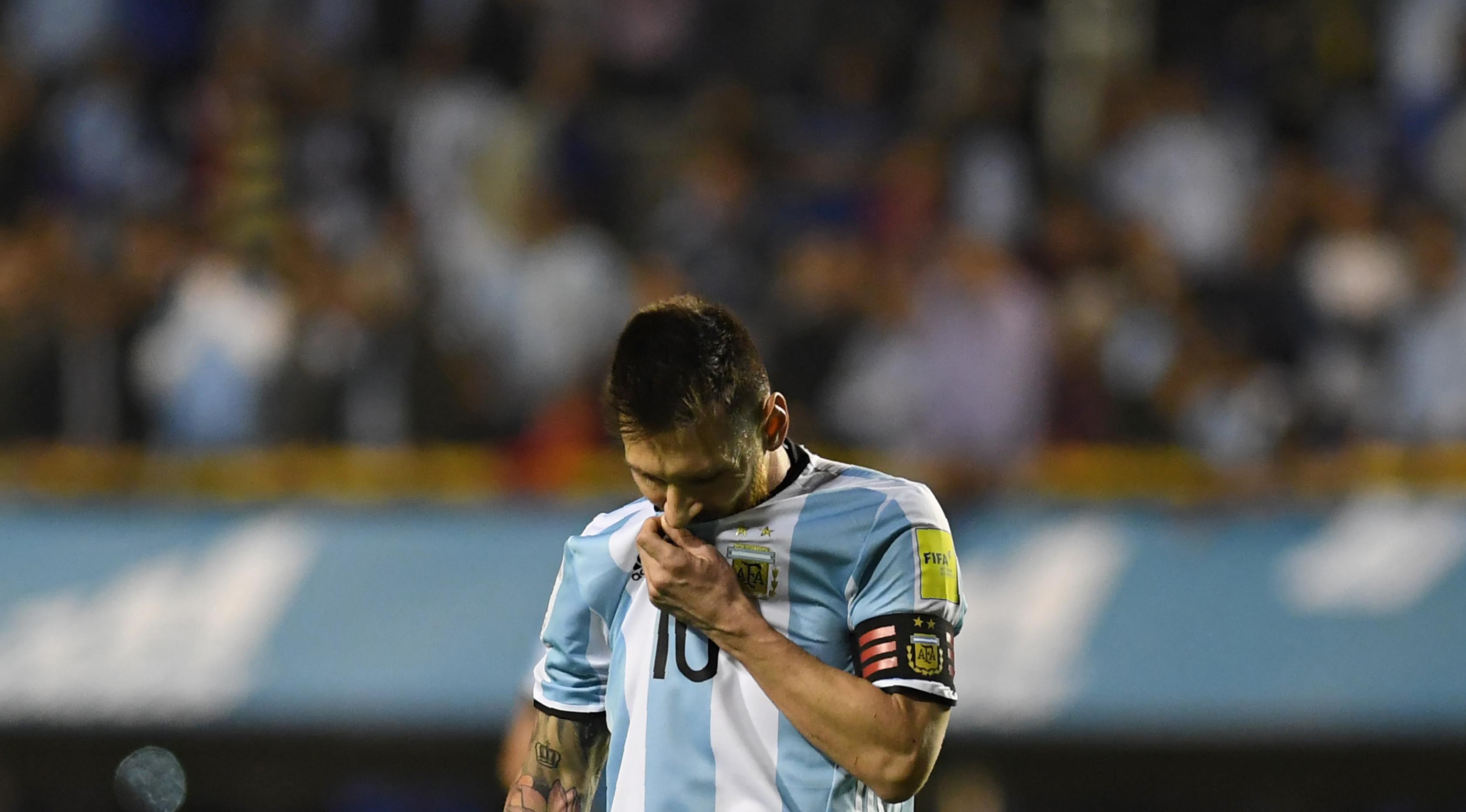 Ekspresi Kekecewaan Lionel Messi (AFP)