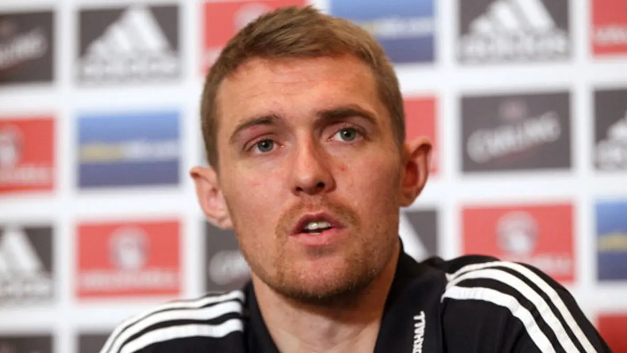 darren-fletcher-131121b.jpg
