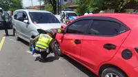 Kecelakaan Beruntun di Jalan Raya Jember, melibatkan 4 kendaraan roda empat (Isimewa)