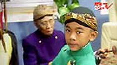 Sejak usia dua tahun, Wahyu Hanung Haninditia sudah dikenalkan dengan seni wayang oleh sang ayah yang seorang pedalang. Di usia sembilan tahun, Hanin mampu mementaskan wayang dalam bahasa Inggris. 