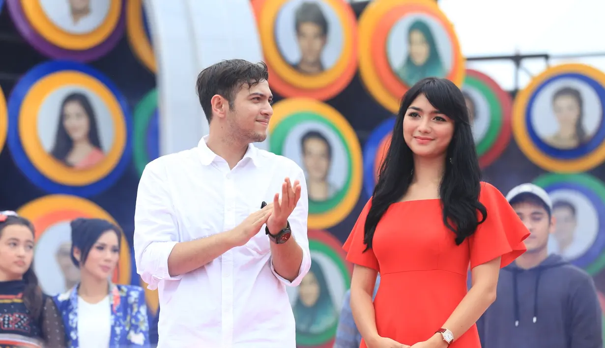 Disela-sela kesibukannya menjalani syutong, sebisa mungkin Citra Kirana belajar untuk mengelola bisnis yang saat ini masih dipegang oleh orangtuanya. "Dikit-dikit belajarlah. Sekarang yang masih ngurus itu mama papaku," pungkasnya. (Adrian Putra/Bintang.c