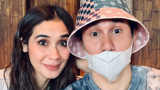 Marsha Timothy dan Vino G Bastian