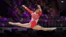 Pesenam putri Indonesia, Alarice Mallica Prakoso beraksi pada nomor senam lantai dalam Kejuaraan Dunia Gimnastik 2025 di Indonesia Arena, Senayan, Jakarta, Selasa (21/10/2025). (Bola.com/Bagaskara Lazuardi)