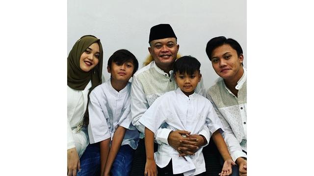 6 Momen Kebersamaan Sule Bareng Anak Bungsunya, Belikan Mainan Seharga Rp 23,7 Juta