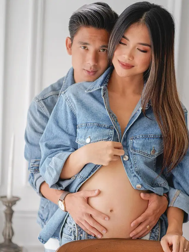 Sudah Hamil 4 Bulan, Ini 7 Potret Baby Bump Elisa Novia Istri Kim Kurniawan