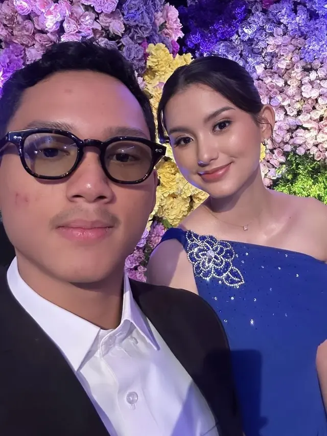 Sarah Menzel  saat Temani Azriel ke Kondangan Rizky Febian dan Mahalini. [@azriel_hermansyah]