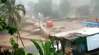 Objek wisata Curug Sawer Manglid di Kampung Manglid, Desa Cidahu, Kecamatan Cidahu, Kabupaten Sukabumi dihantam banjir bandang pada Senin (21/9/2020) sore.