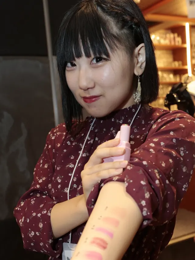 6 Cosplay Nyeleneh ala Orang Jepang Ini Bikin Tepuk Jidat