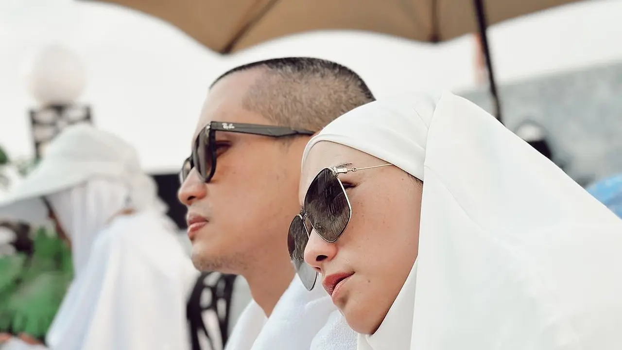 8 Potret Beda Gaya Artis Rayakan Idul Adha 2024 di Tanah Suci, Nagita Slavina, Aurel Hermansyah, hingga Ria Ricis Tampil Bergamis