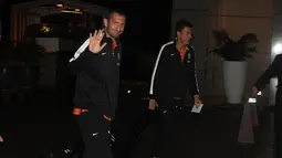 Pemain belakang Juventus, Giorgio Chiellini, tersenyum menyapa para Juventini yang menyambut kedatangannya di Jakarta, (4/8/2014). (Istimewa)